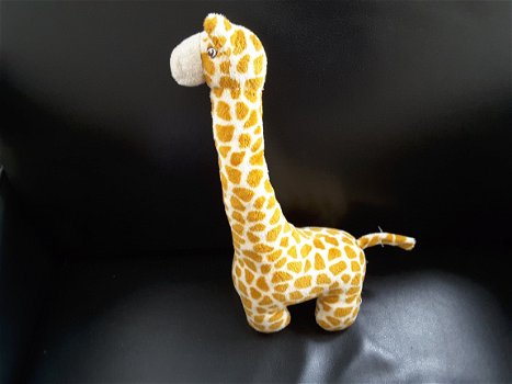 *1538 Giraf Giraffe knuffel bruin gevlekt 28cm Hema Evora - 1