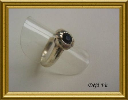 Oude zilveren ring : steentje - 1
