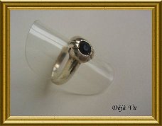 Oude zilveren ring : steentje