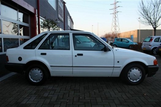 Ford Escort - 1.4 CL kat. Schuifdak 50000KM - 1