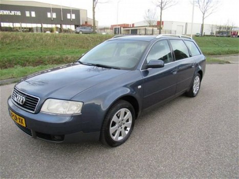 Audi A6 Avant - 2.4 MT - 1