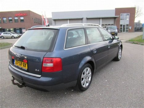 Audi A6 Avant - 2.4 MT - 1