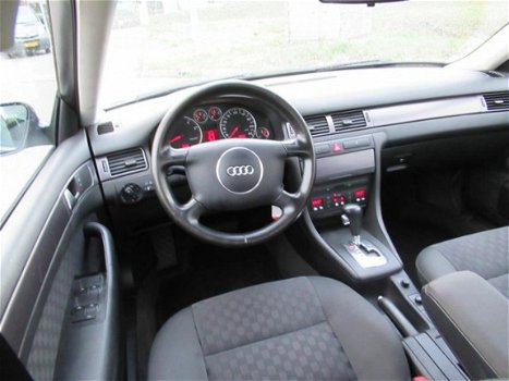 Audi A6 Avant - 2.4 MT - 1