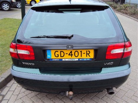 Volvo V40 - LPG-G3 1.8 16V 115PK, AIRCO, Trekhaak, nw kopp - 1