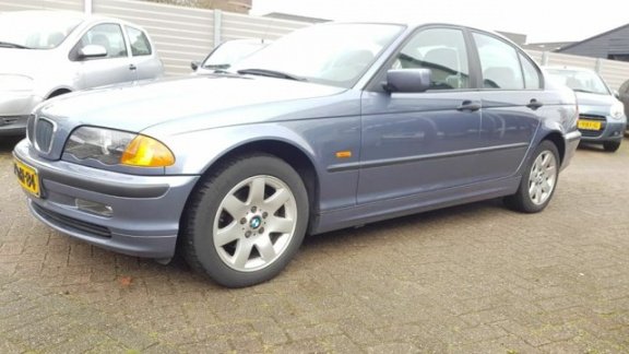 BMW 3-serie - 318i Executive / Nieuwe APK / NAP / Elek. Pakket/ - 1