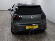 Volkswagen Golf - 2.0 16V FSI AUTOMAAT R32 UITGEVOERD