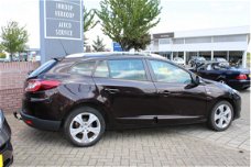 Renault Mégane Estate - 1.2 TCe Limited NAVIGATIE / 17 " LICHTMETALEN VELGEN (ZEER MOOI)