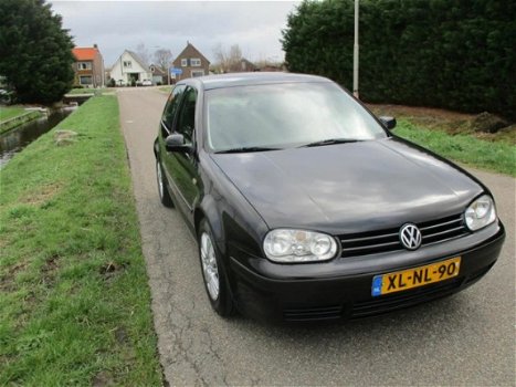 Volkswagen Golf - 1.4-16V Trendline - 1