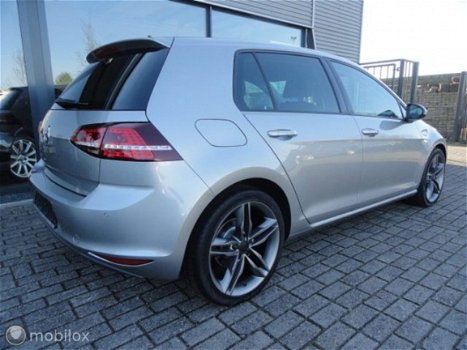 Volkswagen Golf - - 2.0 TDI Highline Xenon LED Navi PDC R-line sportpakket 150 PK - 1