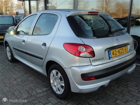 Peugeot 206 - 206 - 1.1 XR 2de eigenaar dealer onderhouden 5-deurs - 1