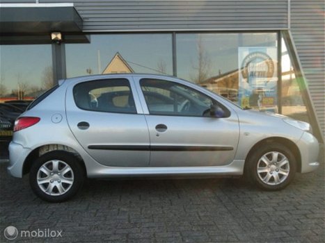 Peugeot 206 - 206 - 1.1 XR 2de eigenaar dealer onderhouden 5-deurs - 1