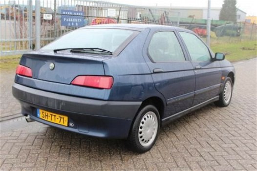 Alfa Romeo 146 - 1.6-16V T.Spark L Peter Mulder JR Emmer-Compascuum - 1