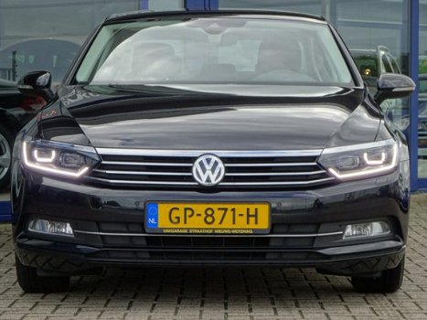 Volkswagen Passat - 1.4 TSI BUSINESS EDITION Climate control / Navigatie / Parkeersensoren V+A / Cru - 1