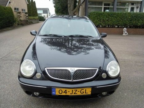 Lancia Lybra SW - 1.8-16V LX - 1