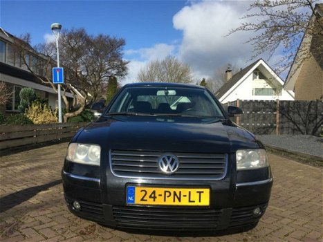 Volkswagen Passat - Sedan 1.9 TDI 130pk Sportline 2004 - 1