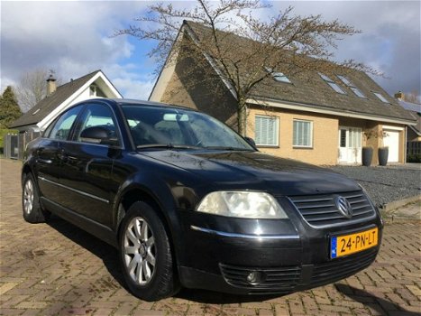 Volkswagen Passat - Sedan 1.9 TDI 130pk Sportline 2004 - 1