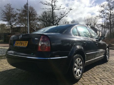 Volkswagen Passat - Sedan 1.9 TDI 130pk Sportline 2004 - 1