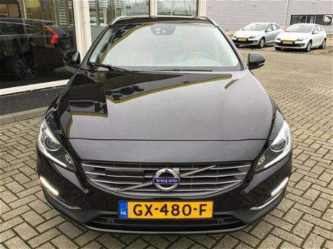 Volvo V60 - 2.4 D6 Twin Engine Summum 7% Bijtelling - 1