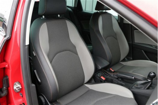 Seat Leon ST - 1.6 TDI X-PERIENCE 4-DRIVE 110 pk LED ECC Apple Carplay PDC Camera 2015 - 1