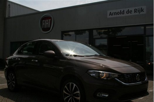 Fiat Tipo. - 1.4 Lounge Navi. Climate, 17 inch - 1