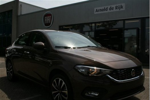 Fiat Tipo. - 1.4 Lounge Navi. Climate, 17 inch - 1