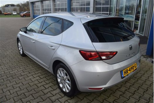 Seat Leon - 1.6 TDI Style Connect Ecomotive NAVI CRUISE ALL SEASON BANDEN NETTE AUTO - 1