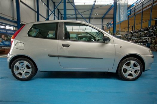 Fiat Punto - 1, 2 16v ELX Speedgear Automaat - 1