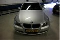 BMW 3-serie - 318i Business Line NAVI / CLIMA / VELG / NED AUTO + NAP - 1 - Thumbnail