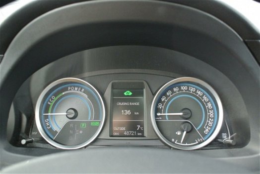 Toyota Auris - 1.8 Hybrid 136pk AUTOMAAT Lease Pro, PANO, NAVI - 1