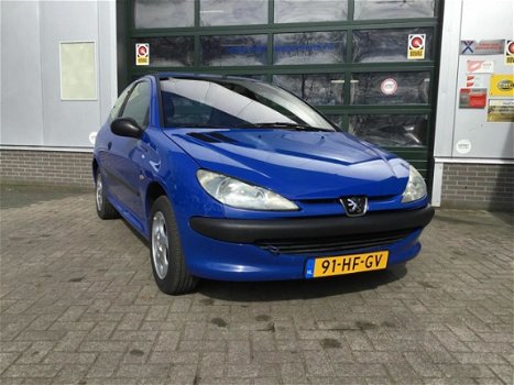 Peugeot 206 - 1.1 XR - 1