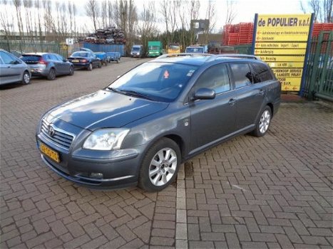 Toyota Avensis Wagon - 2.2 D-4D Linea Luna - 1