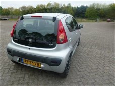 Peugeot 107 - 1.0-12V XS