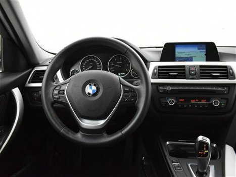 BMW 3-serie - 320D EDE AUT. SEDAN *52.562 KM* + NAVIGATIE/XENON - 1