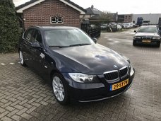 BMW 3-serie - 318i High Executive