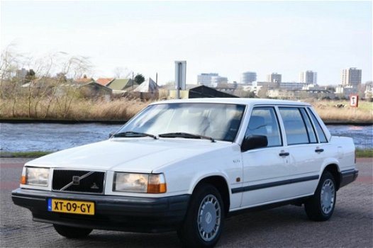 Volvo 740 - 2.3 Basis - 1