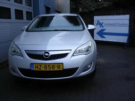 Opel Astra - 1.4 Selection - 1