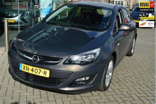 Opel Astra - 1.4 Design Edition - 1