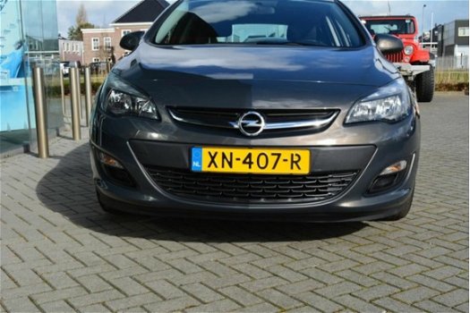 Opel Astra - 1.4 Design Edition - 1