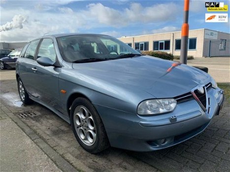 Alfa Romeo 156 Sportwagon - 2.0 JTS Distinctive Selespeed Semi-Automaat Airco - 1