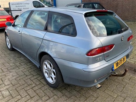 Alfa Romeo 156 Sportwagon - 2.0 JTS Distinctive Selespeed Semi-Automaat Airco - 1