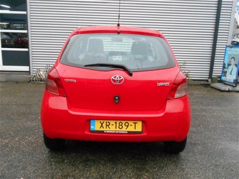 Toyota Yaris - 1.3 16v VVT-i Luna 5drs - 1