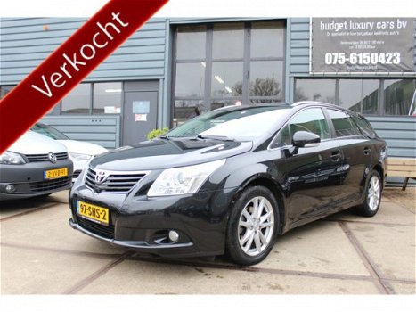 Toyota Avensis Wagon - 2.0 D-4D Business Leder/Navi/Camera/Clima - 1