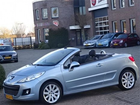 Peugeot 207 CC - 1.6 VTi 1.6 VTi.bj.2011, grijs, cabrio, airco, NAP uitdraai met 123476 km.APK 06/20 - 1