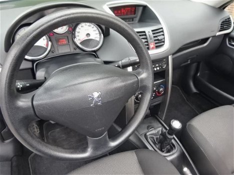 Peugeot 207 CC - 1.6 VTi 1.6 VTi.bj.2011, grijs, cabrio, airco, NAP uitdraai met 123476 km.APK 06/20 - 1