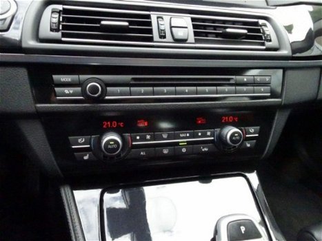 BMW 5-serie Touring - 530d XENON/airco/SPORTLEER/trekhaak/DVD - 1