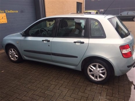 Fiat Stilo - 1.6 16V 5DR in nette staat met APK tm maart 2020 - 1