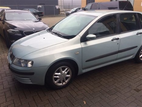 Fiat Stilo - 1.6 16V 5DR in nette staat met APK tm maart 2020 - 1