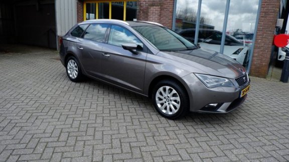 Seat Leon ST - 1.4 TSI 150pk DSG Style Business Pano/Navi - 1