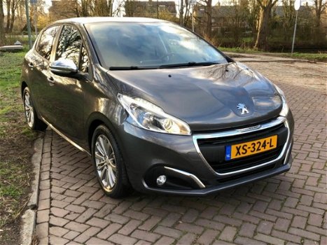 Peugeot 208 - 1.2 e-VTi Style 1Eig b.j.2-2018, 24000 km, Airco - 1