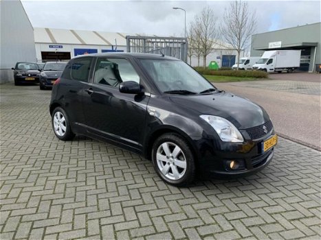 Suzuki Swift - 1.3 D Exclusive NIEUWE APK KEURING - 1